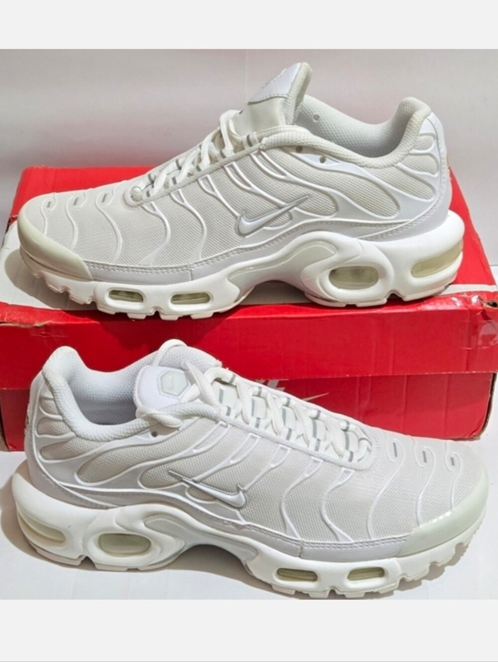 Nike Women's Air Max‎ Plus Shoes Low Top Sneakers, White